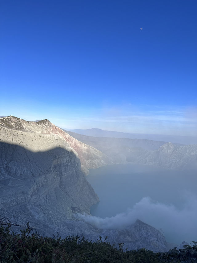 💙🔥 Mount Ijen: The Blue Fire Volcano 🔥💙