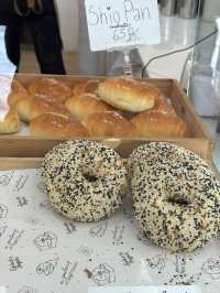 Galactic Bagels ชลบุรี