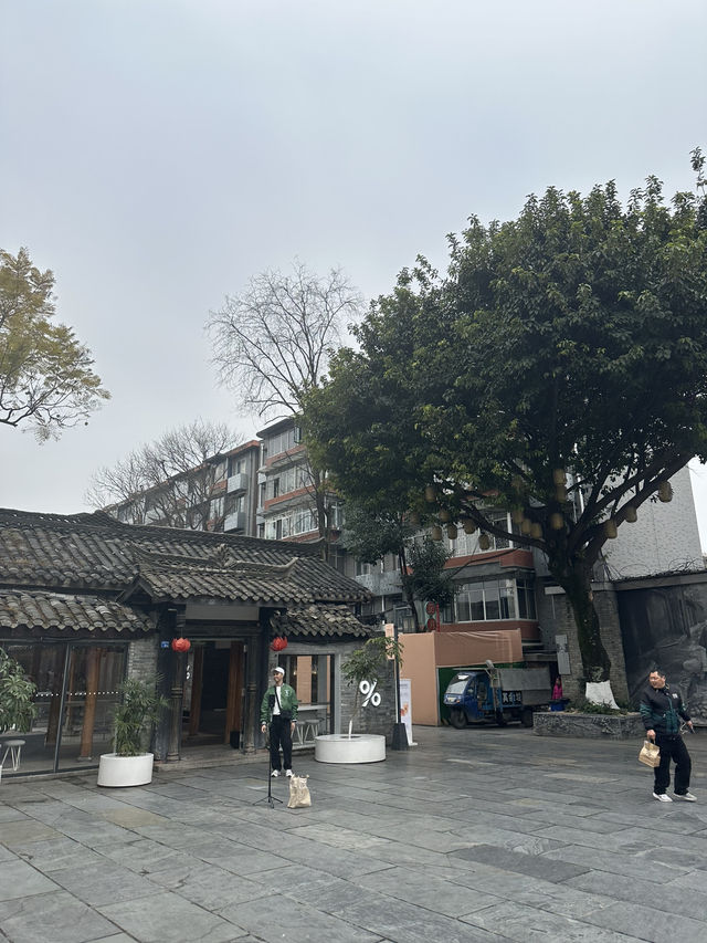 ✨🚶‍♀️ เดินเล่น “ซอยกว้างแคบ” Kuanzhai Alley เฉิงตู