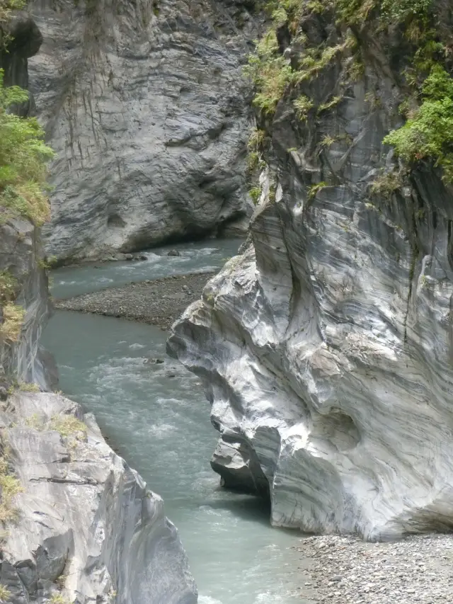 The world's top canyon landscapes are found in Taroko National Park.