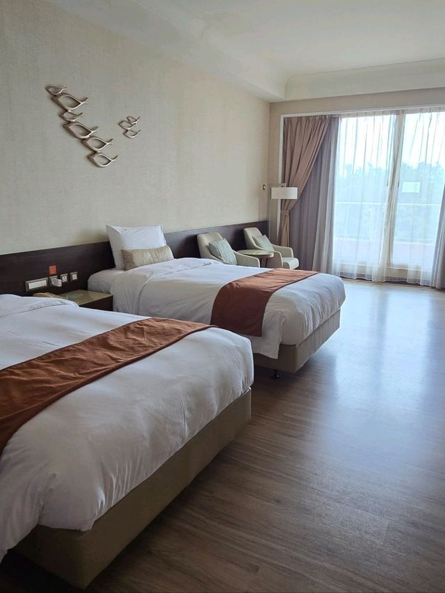 椰樹環繞渡假泳池打卡必去🌴 椰樹環繞渡假泳池打卡必去🌴