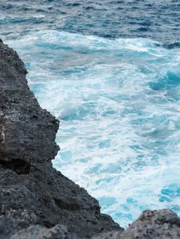 🌺【沖繩5日慢旅行】從南到北一路玩回來：潛進青之洞窟、吃遍琉球美味、看盡最療癒海景！