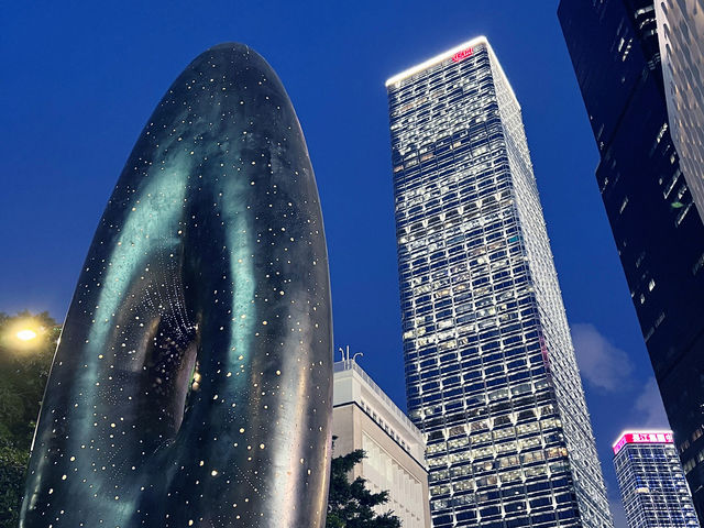 🌃香港太平山夜景炸裂！站在山頂被整個城市閃到眼睛✨