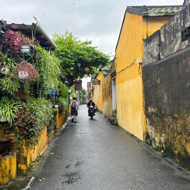 🌟 Wandering Through Hoi An Old Town — Vietnam’s Most Charming Heritage City 🌟 Wandering Through Hoi An Old Town — Vietnam’s Most Charming Heritage City