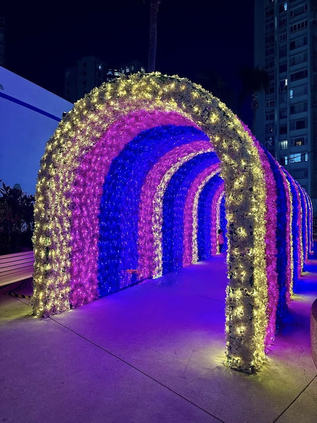 Where Concrete Hulls Sail into City Dreams: The Whampoa Pulse Where Concrete Hulls Sail into City Dreams: The Whampoa Pulse