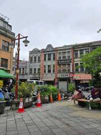 Golden Hour Stroll at Taipei 101: Sunset Vibes & Insta-Worthy Moments 🌇✨