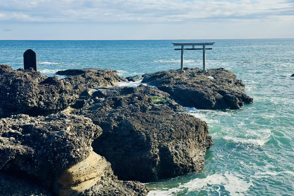 海の上の写真です 1mi41224x99vhqb8a345B_R_600_40
