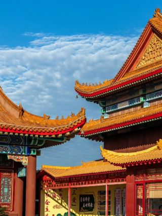 🏯 Blue Skies, White Clouds & Quiet Temple Bells | Cihai Temple