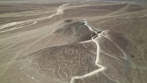NAZCA LINES 🇵🇪— THE MYSTERIOUS DESERT DRAWINGS OF PERU — traveler post in Nasca