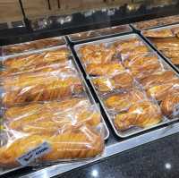 여행가는달 몽골 울란바토르의 오래된 빵집 Jur Ur House & Bakery