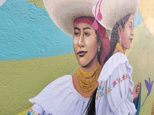 Walking around Otavalo town 