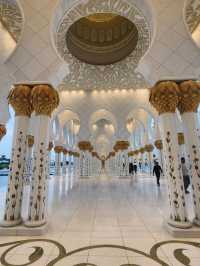 🕌🤍✨ Sheikh Zayed Grand Mosque – The Pearl of Abu Dhabi ✨🤍🕌