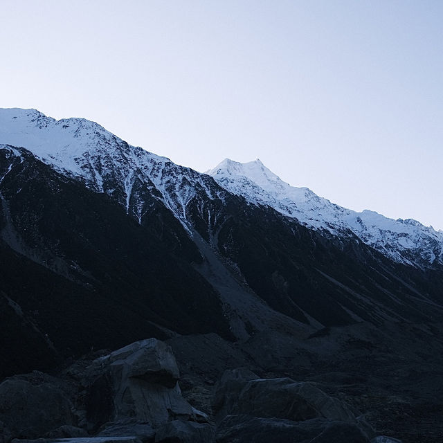 NEW ZEALAND’S FAMOUS GLACIER 