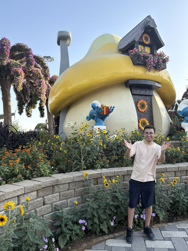 Dubai Miracle Garden: A Floral Wonderland! 🌸✨🇦🇪