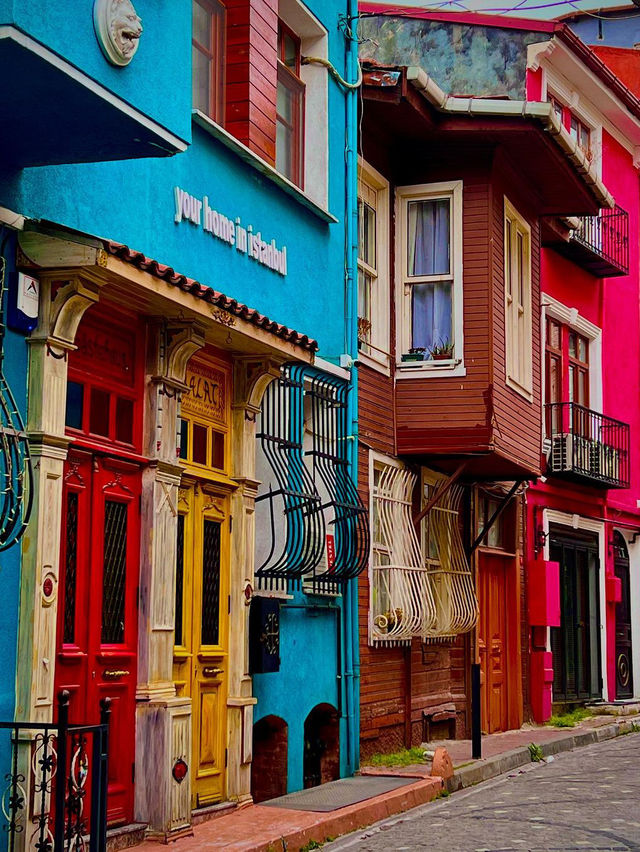 The colorful houses of Istanbul