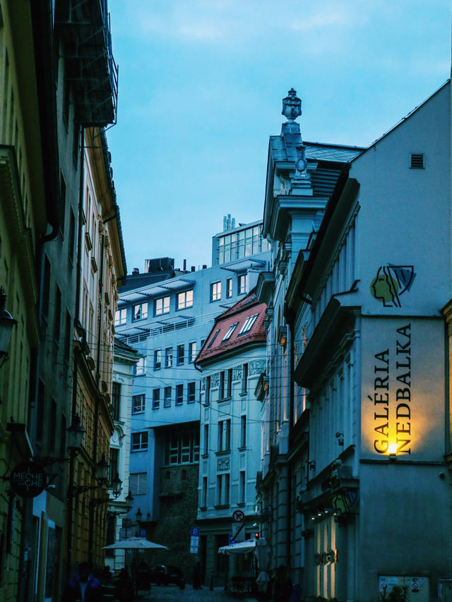 🎒 Backpacker Essentials for Bratislava