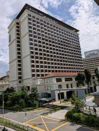 “Trendy Orchard‑Edge Haven with Spa & Club Lounge”