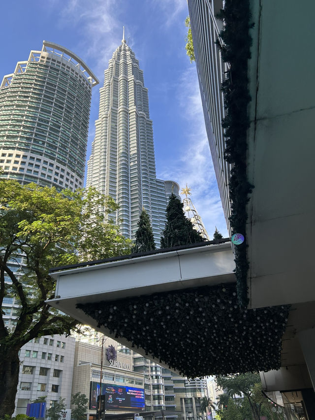 Awesome Pavilion KLCC, Park and all around Kuala Lumpur !