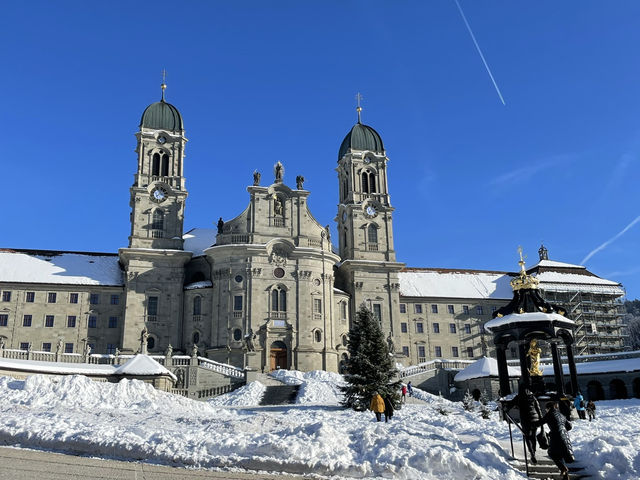รีวิวเที่ยว Einsiedeln: เมืองแห่งศรัทธา 🍃⛪🍪