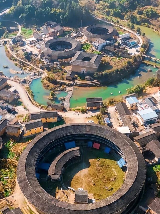 🏯 Where Earth Walls Hold Generations – Fujian Tulou, China