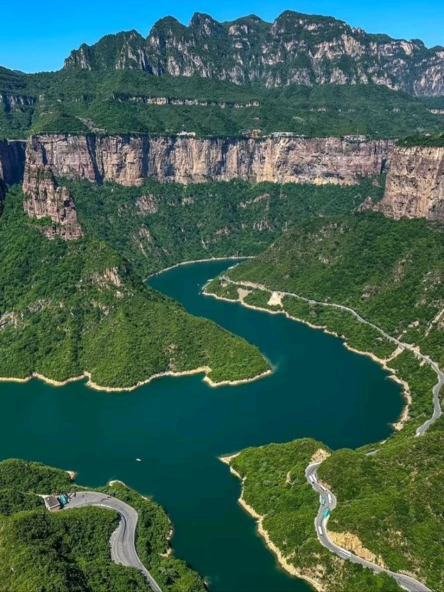 ⛰️ Taihang Mountain – The Majestic Backbone of North China