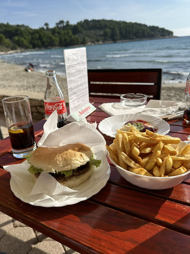 Where to Eat in Vela Pržina Beach: A Perfect Mediterranean Day
