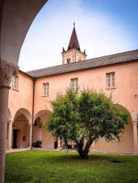 🏰🌿 “Stone Walls & Slow Strolls: A Medieval Escape to Finalborgo” 🇮🇹