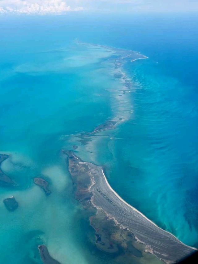 🏝️ Cuba’s Caribbean Magic: From Coral Reefs to Classic Streets 🇨🇺✨