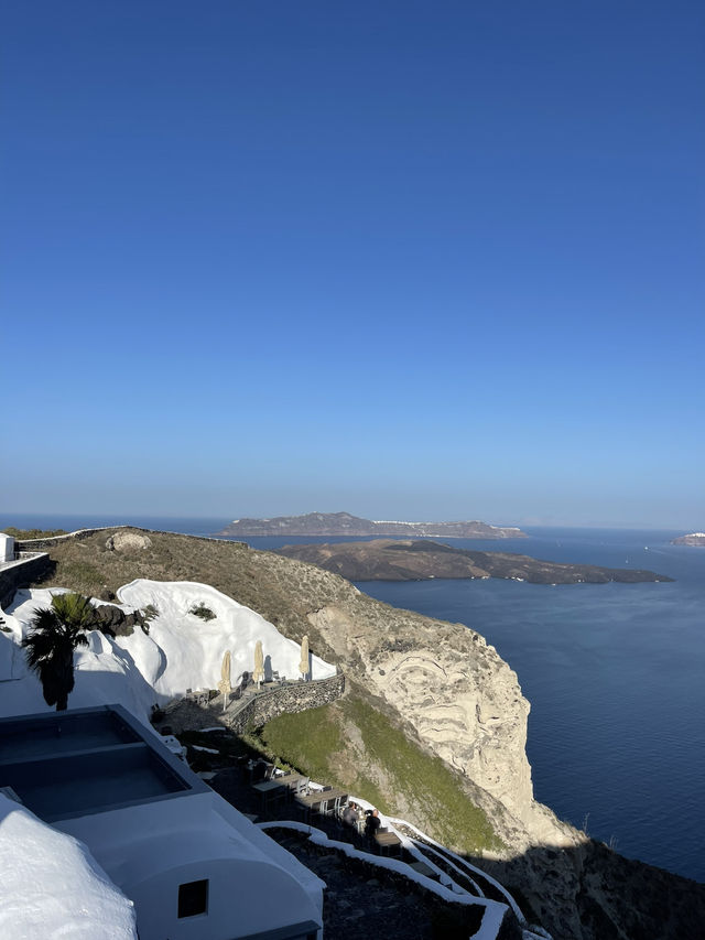 🏝️ Santorini – Aegean Dreams & Cliffside Charm 🌊✨