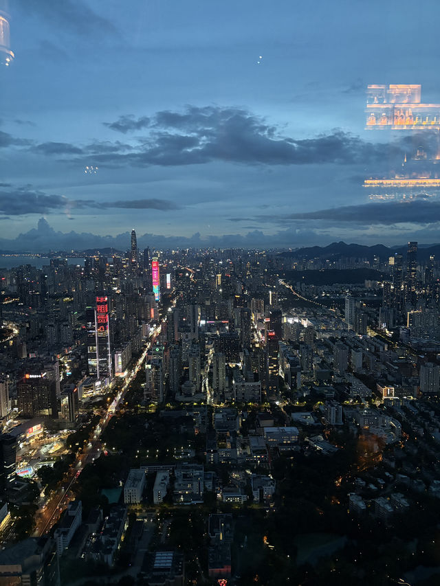 🌆 The Drawing Room & St. Regis Bar 🏞️ 96-й этаж Шэньчжэня 🌆 The Drawing Room & St. Regis Bar 🏞️ 96-й этаж Шэньчжэня