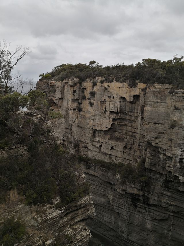 Tasmania's "Devil's Kitchen"