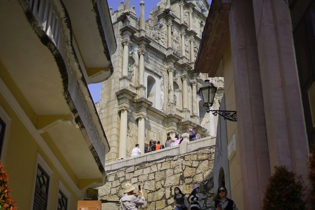 Rampage in Macau | Time goes back 30 years from Senado Square to Rua do Felicidade.