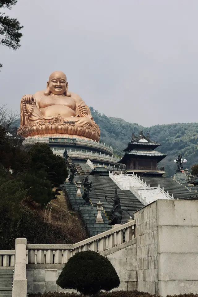 人間彌勒，寧波雪竇寺