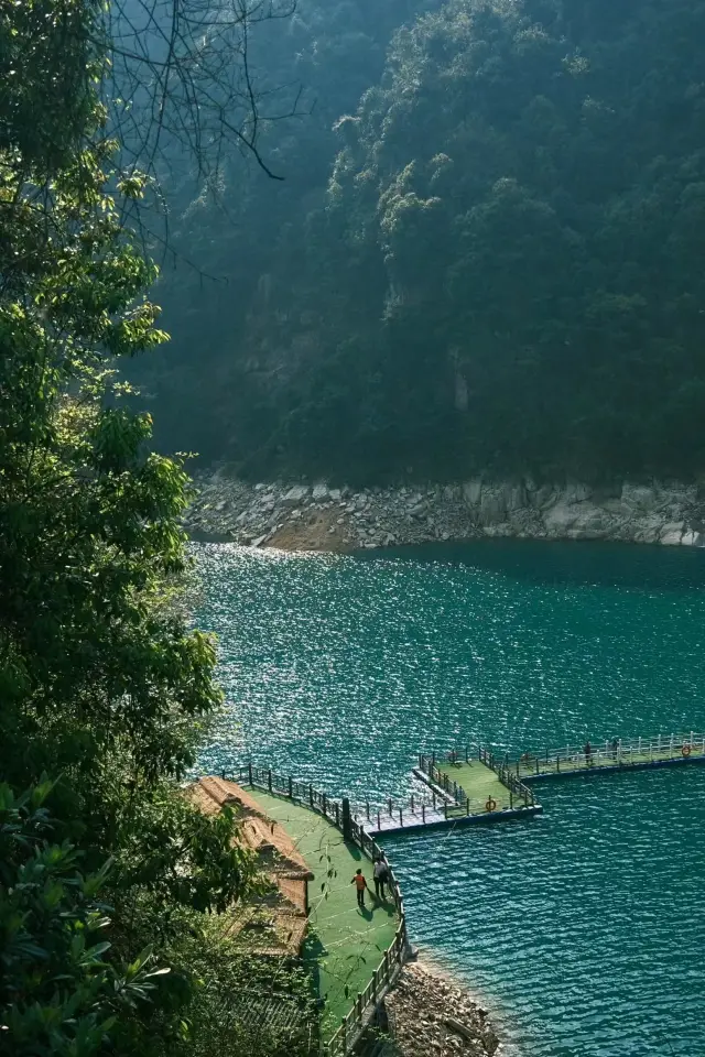 打卡東江湖旅遊區