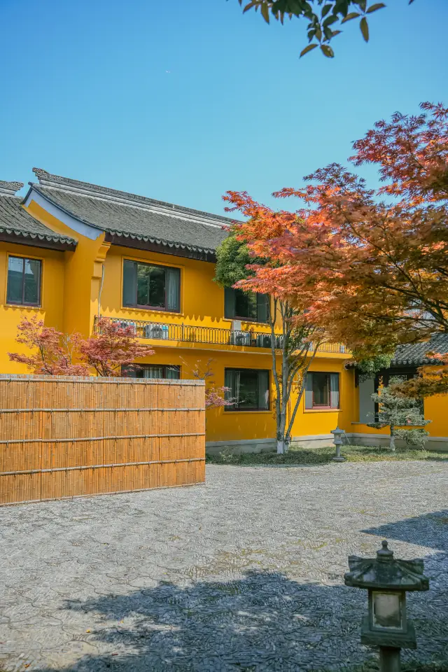 Is there anyone who doesn't know about Chongyuan Temple? It's a lesser-known temple located in Suzhou