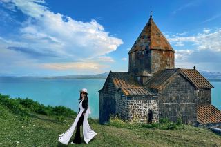 At the tip of the peninsula known as 'the tears of the Greater Caucasus' lies the theological seminary 'Sevanavank Monastery', also referred to as the 'Black Monastery' in Navank