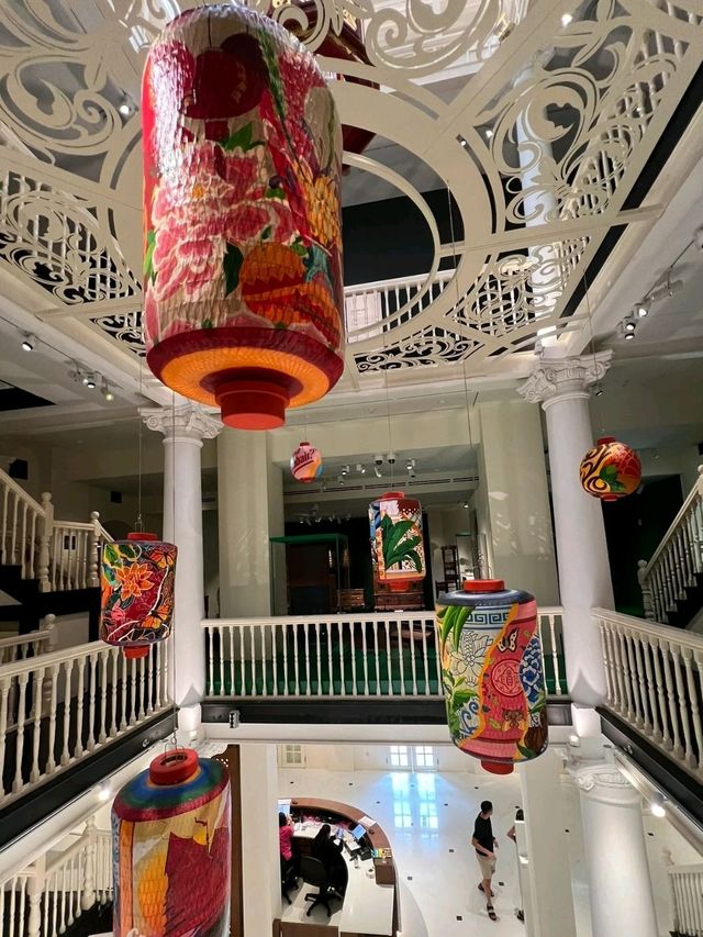 Peranakan Museum in Singapore is so Colorful