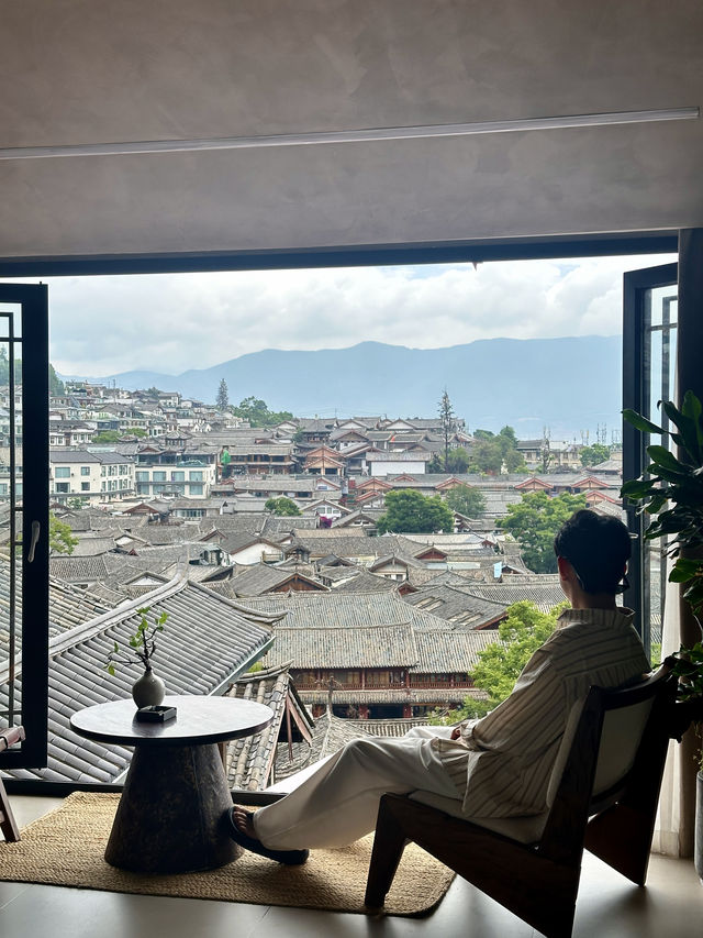 麗江古城半山侘寂風酒店