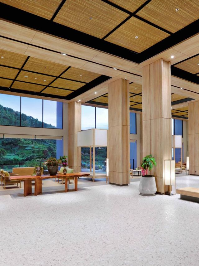 🌟 Puncak's Paradise: Grand Aston Hotel Highlights 🌟