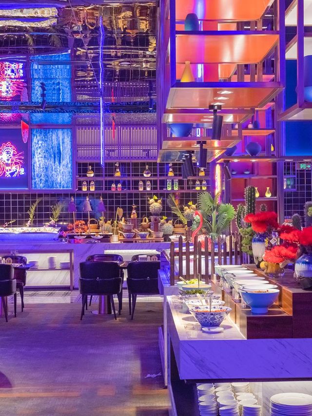 🌟✨ Chengdu's Chic Retreat: Rayfont Celebrity Hotel 🏨✨