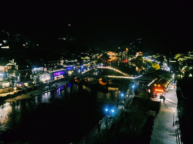 Caching Foenix Feathers: Night Walk through The Fenghuang Ancient City