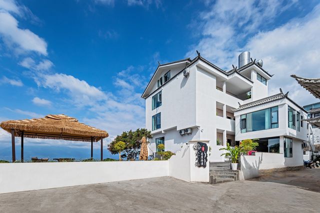 大理雙廊 | 海天一色的落日懸崖海景酒店。