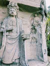 茗山寺探險指南：帶你走進神話與現實的交匯處。