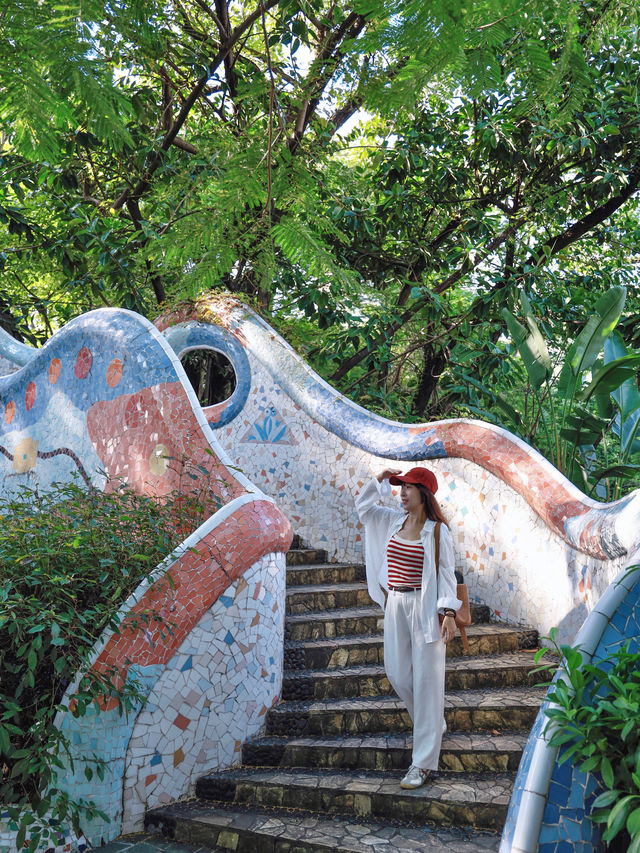 不是，巴塞羅那的奎爾公園竟出現在深圳？。