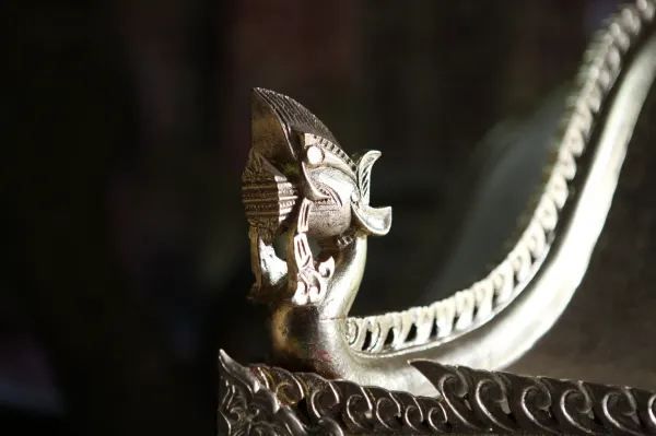 Explore the Spiritual Essence of Wat Xieng Thong in Luang Prabang, Laos