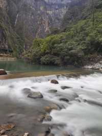 巴拉格宗之香格里拉大峽谷