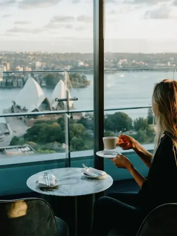 Finally, a clear explanation of where to stay in Sydney! One picture is all you need to understand.