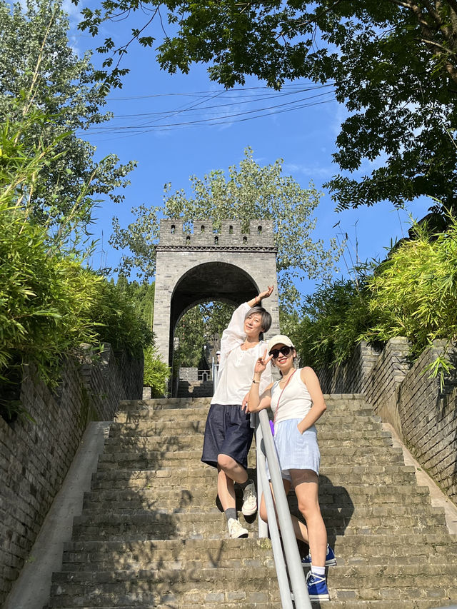 洛帶金龍長城，一起爬山看風景