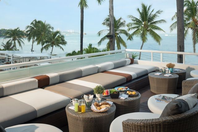 芭堤雅海灘上的恬靜時光 | Pullman Pattaya Hotel G   酒店：Pullma