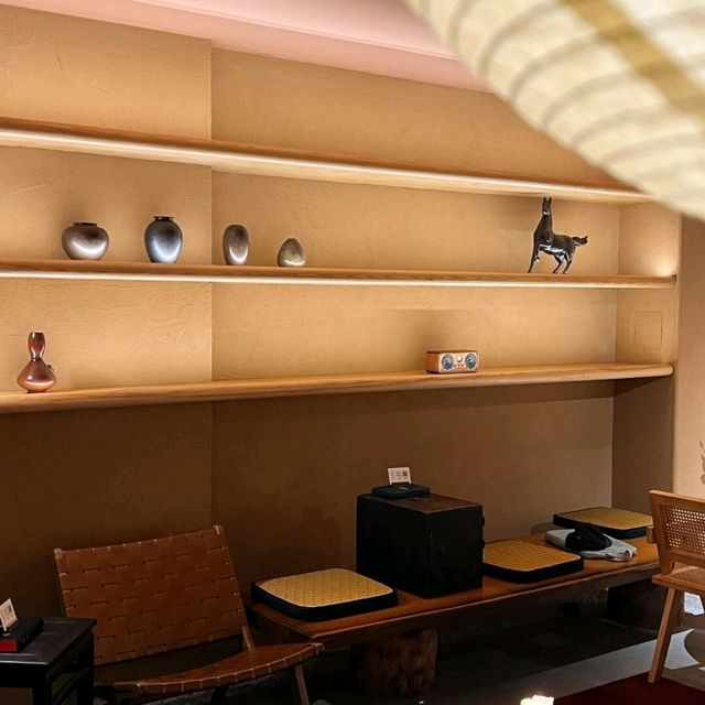 番禺市橋驚喜發現！藏身菜市場的中式小白樓咖啡館☕